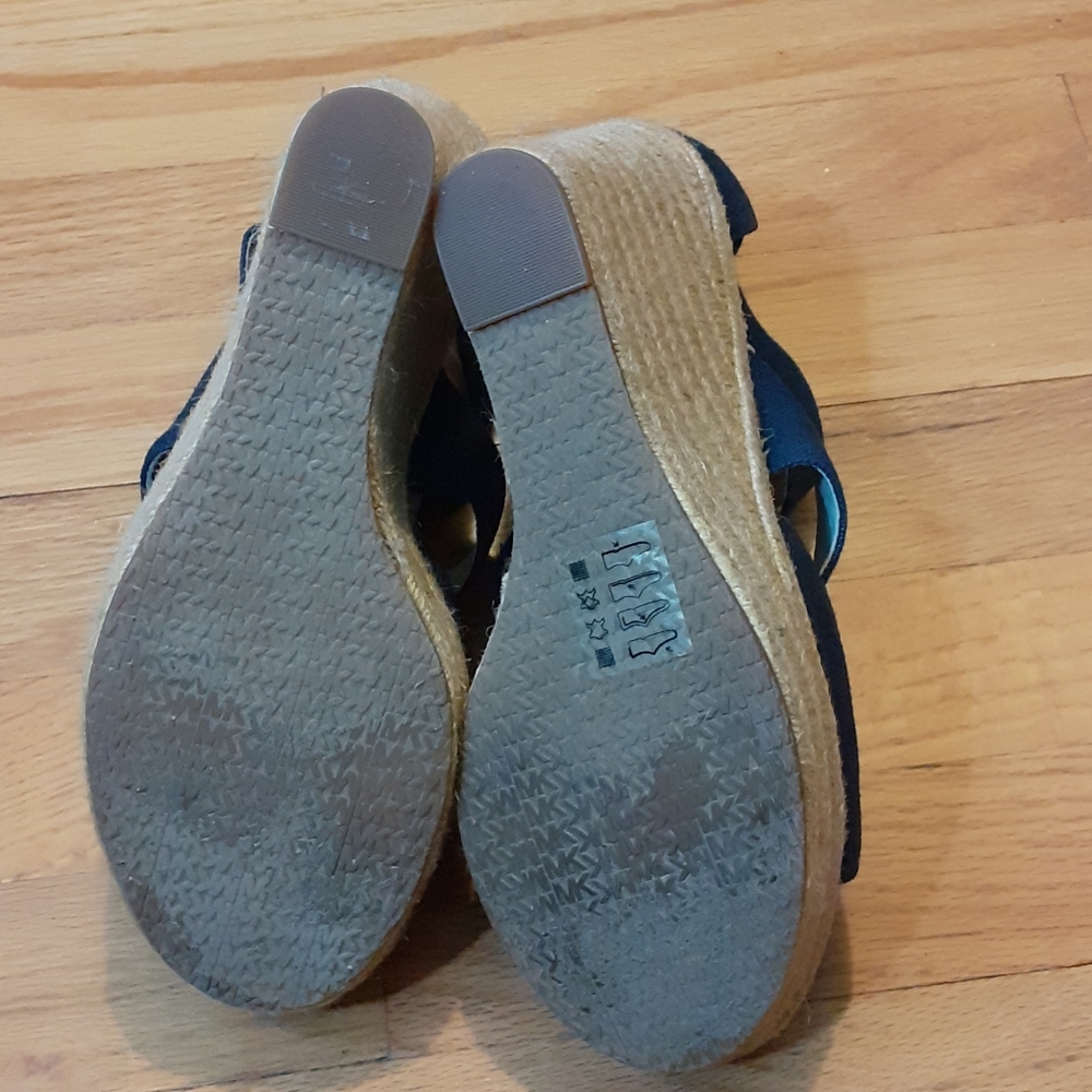 Wedge Sandals - Picture 4 of 7